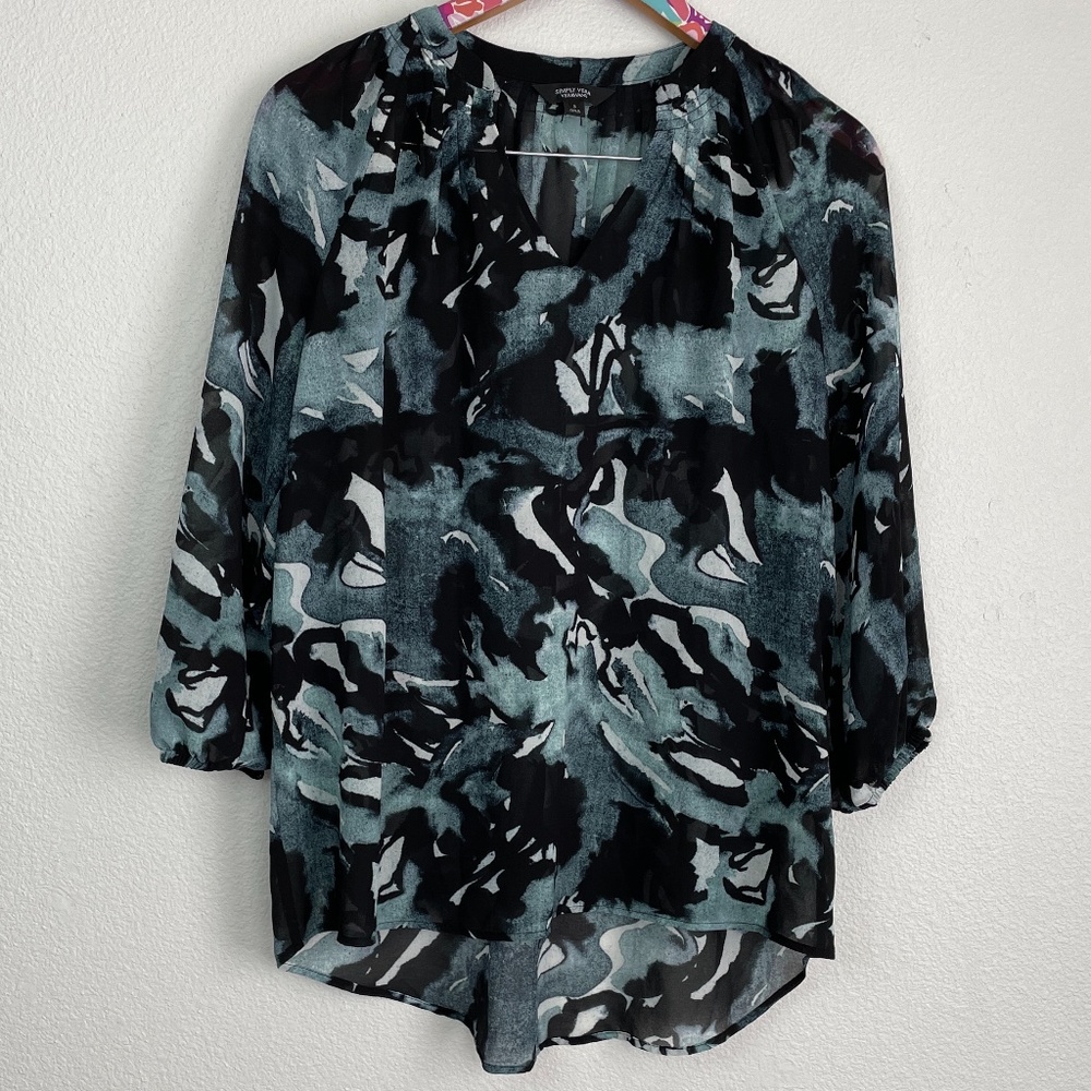 Simply Vera Wang blouse size S // 04